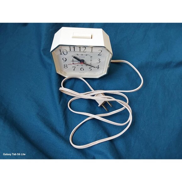 Vintage 80s Westclox electric alarm clock with snooze | drowse function works - Picture 7 of 10